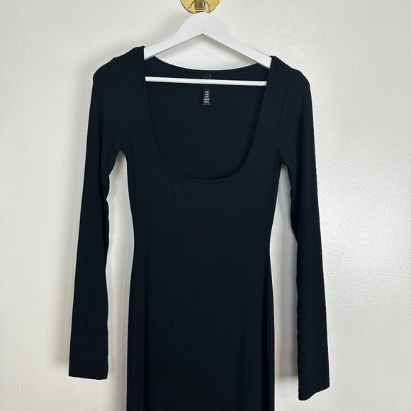 SKIMS Lounge Ribbed Long Sleeve Maxi Dress in Onyx Black Size Medium - Picture 7 of 16